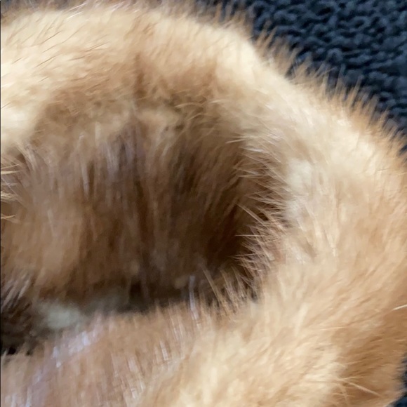 Maas Cropped Mink Jacket - Picture 8 of 8